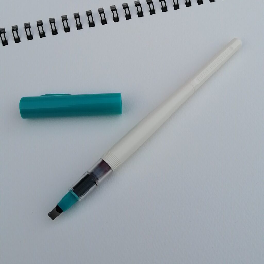 パラレルペンのキャップを取った図